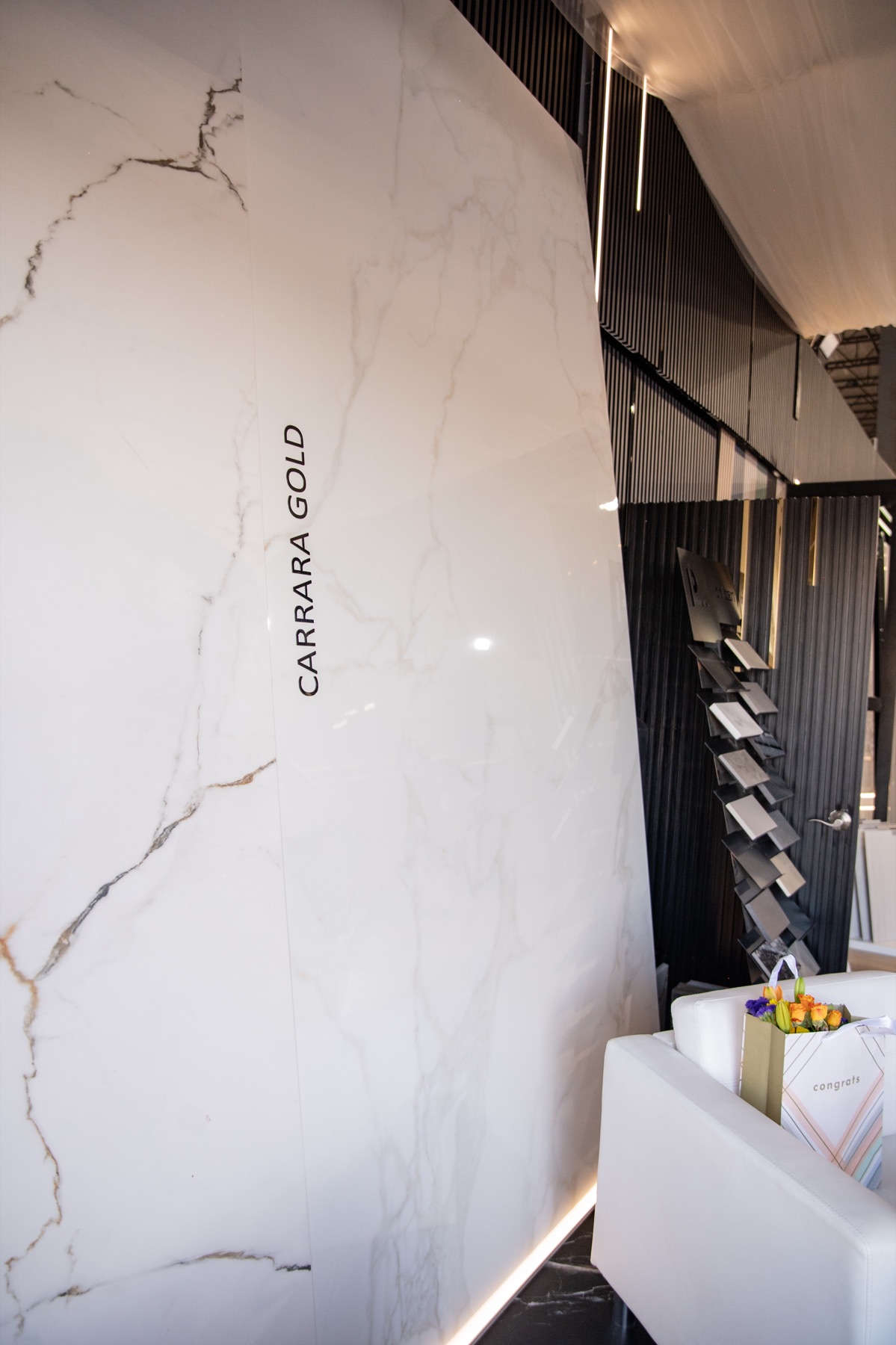 Carrara Gold large-format tile display